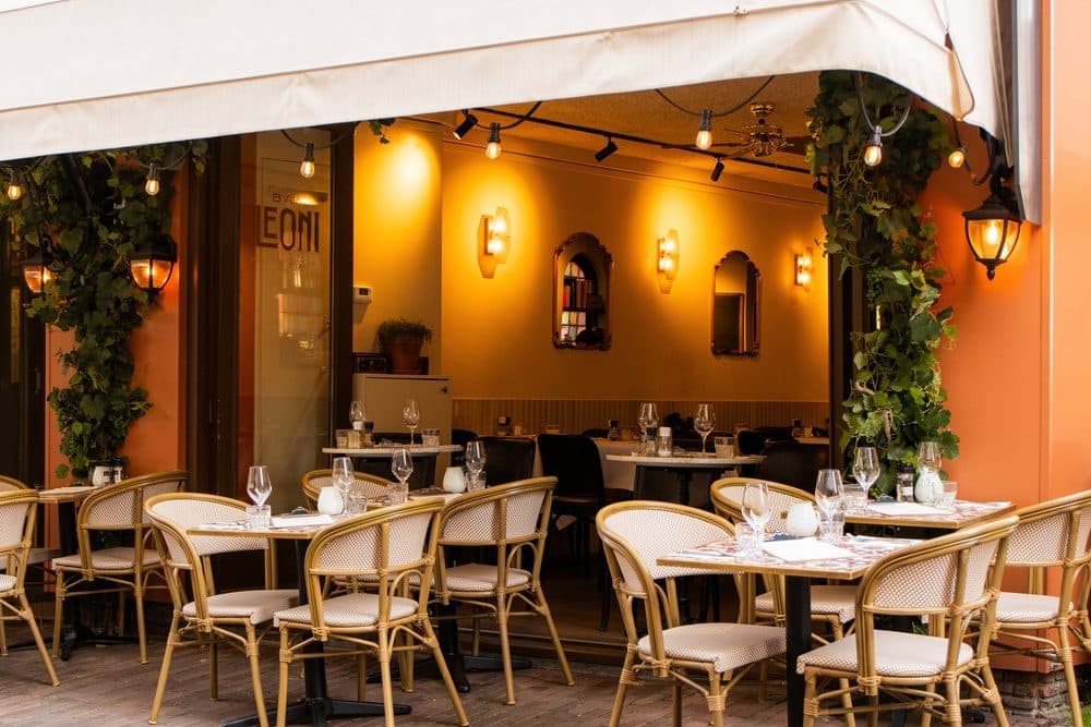 Bar Leoni